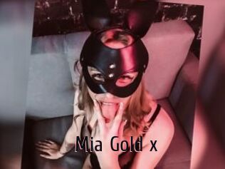 Mia_Gold_x